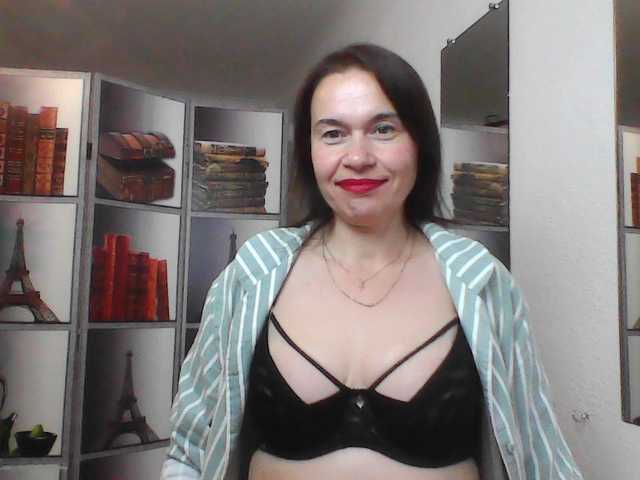 HelenMoo live cam on BongaCams