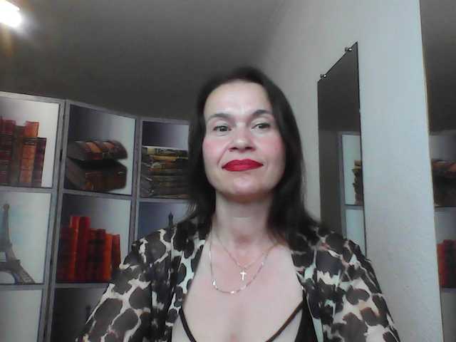 HelenMoo Live Cam on BongaCams