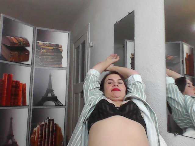 HelenMoo live cam on BongaCams