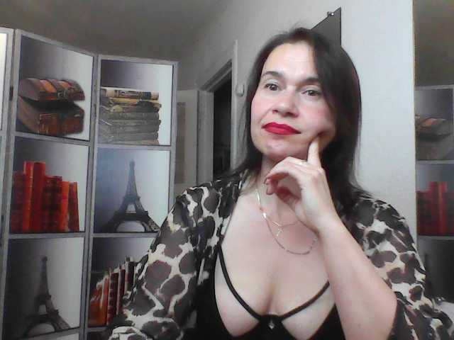 HelenMoo live cam on BongaCams
