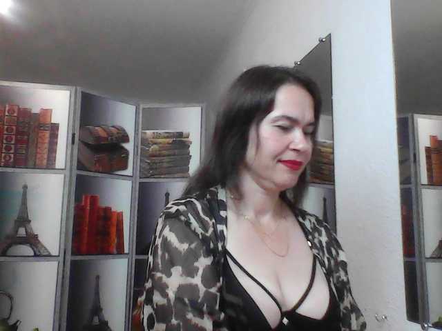 HelenMoo live cam on BongaCams