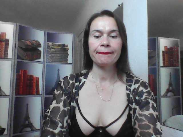 HelenMoo live cam on BongaCams