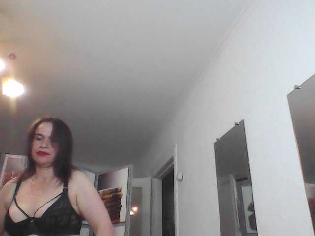 HelenMoo live cam on BongaCams