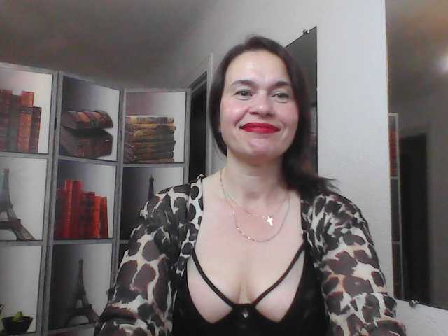 HelenMoo live cam on BongaCams