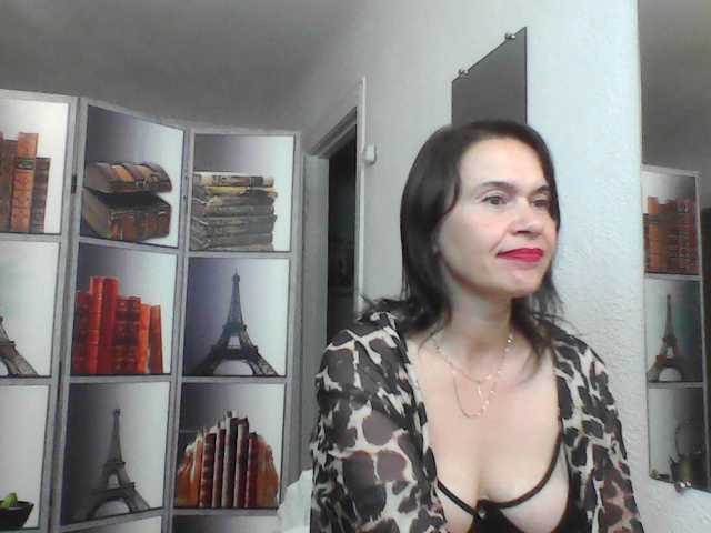 HelenMoo live cam on BongaCams