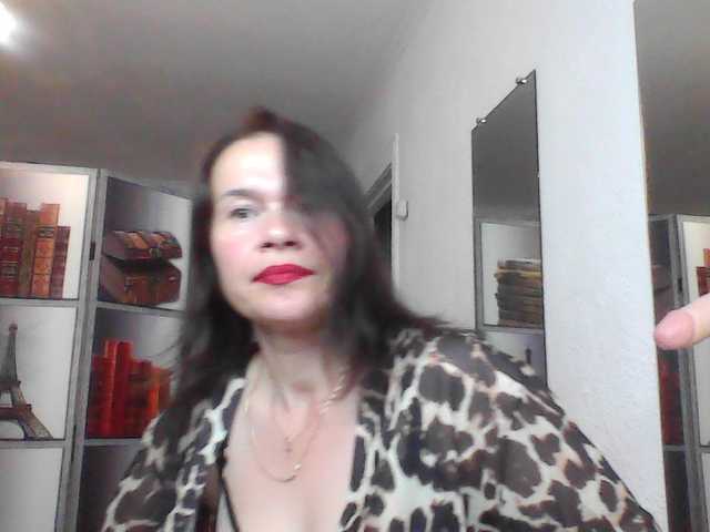 HelenMoo live cam on BongaCams