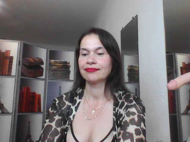 HelenMoo live webcam show