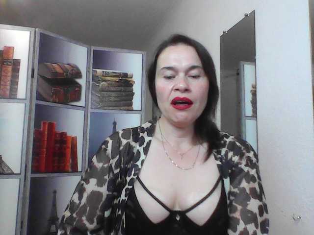 HelenMoo live cam on BongaCams