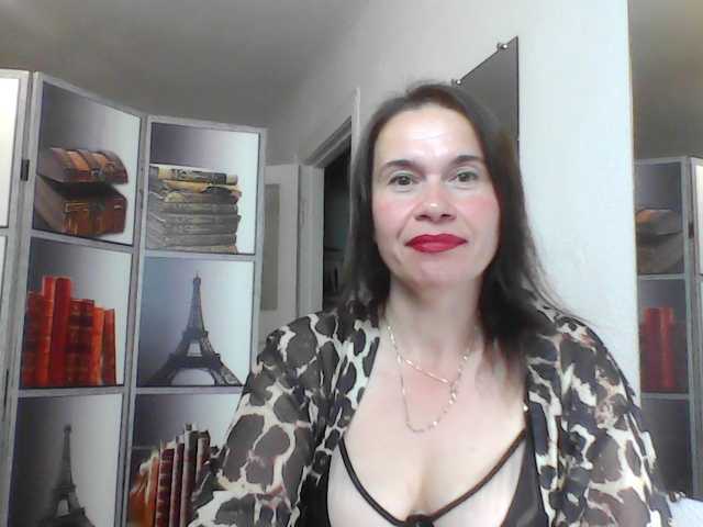 HelenMoo live cam on BongaCams