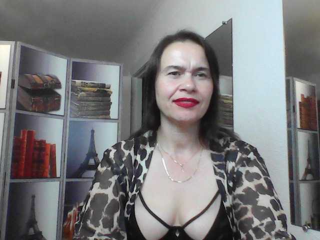 HelenMoo live cam on BongaCams