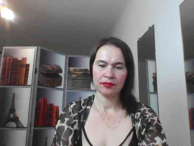 HelenMoo Live Webcam on BongaCams