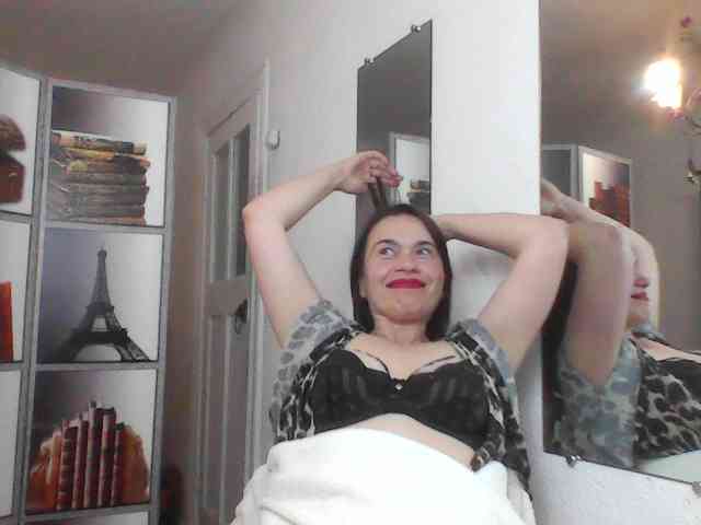 HelenMoo webcam