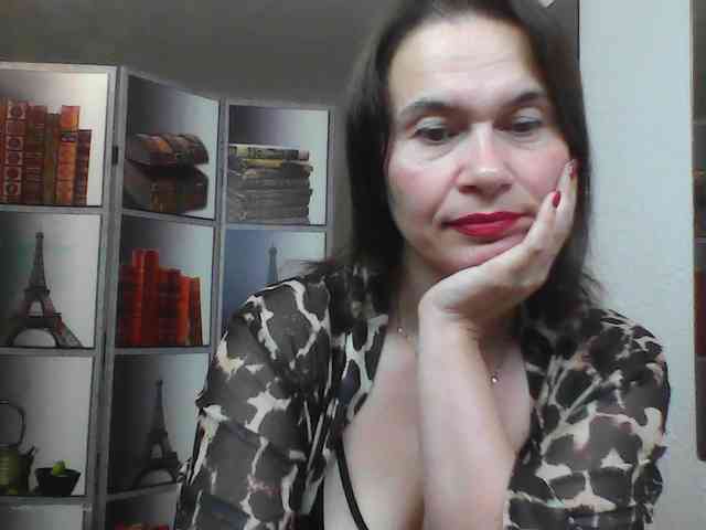 HelenMoo Live Webcam on BongaCams