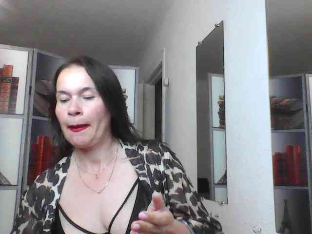 HelenMoo webcam