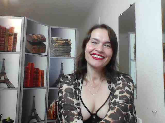 HelenMoo webcam