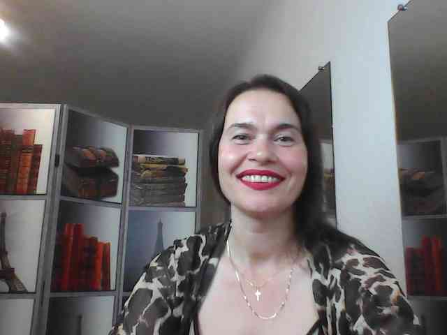 HelenMoo Live Webcam on BongaCams