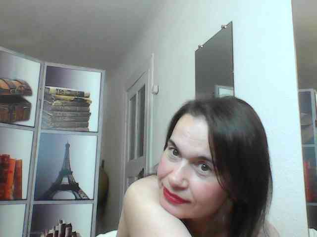 HelenMoo webcam