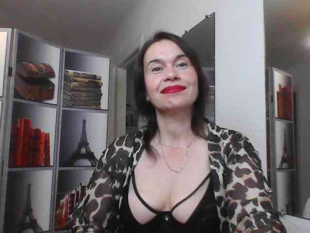 HelenMoo's webcam live show