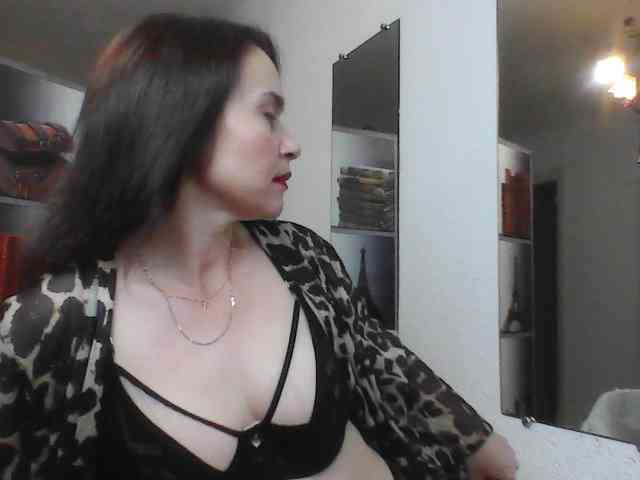 HelenMoo webcam