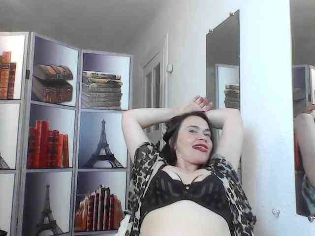 HelenMoo webcam