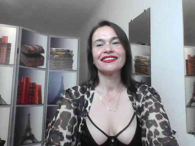 HelenMoo webcam
