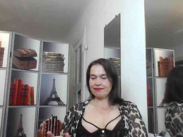 HelenMoo webcam