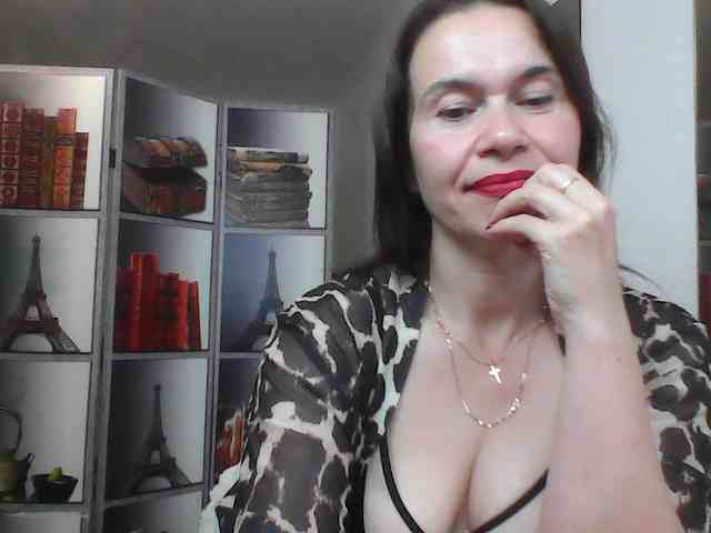 HelenMoo Live Webcam on BongaCams