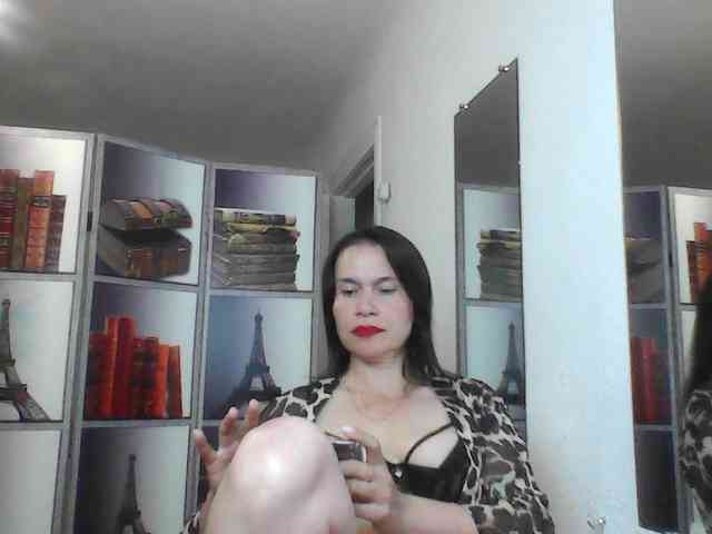 HelenMoo webcam
