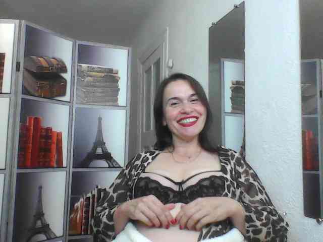 HelenMoo webcam