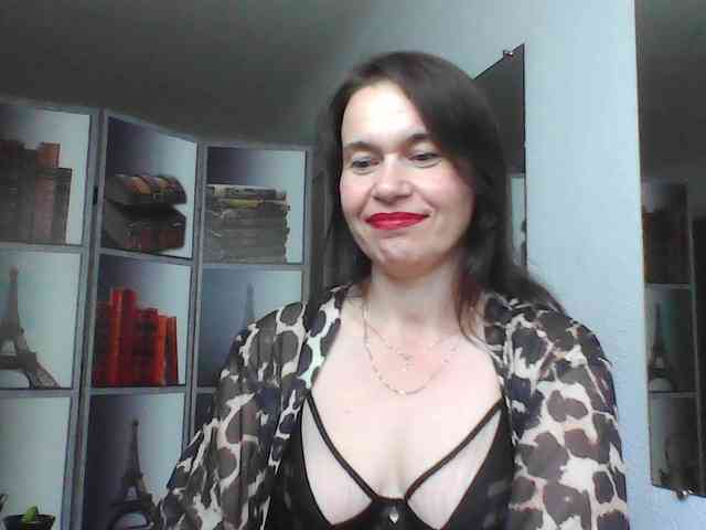 HelenMoo webcam