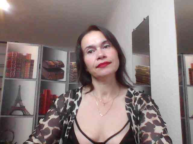 HelenMoo webcam