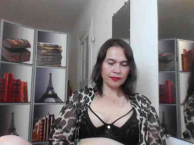 HelenMoo webcam