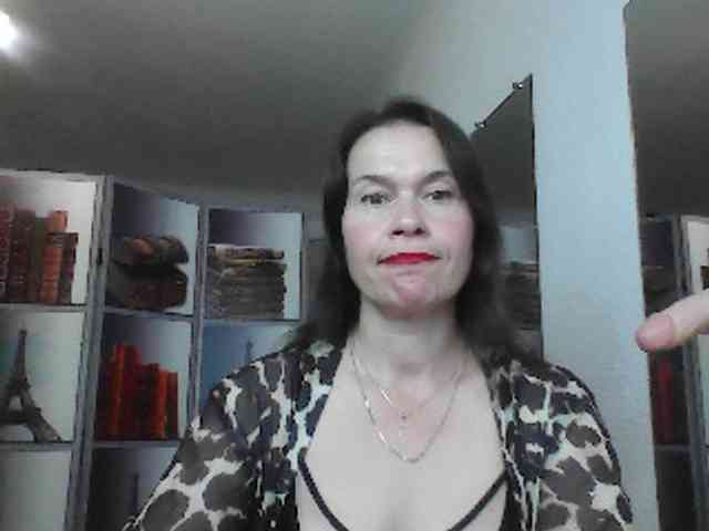 HelenMoo webcam