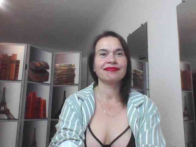 HelenMoo webcam