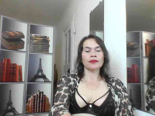 HelenMoo webcam