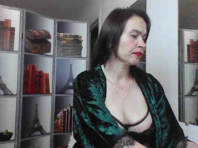 HelenMoo webcam