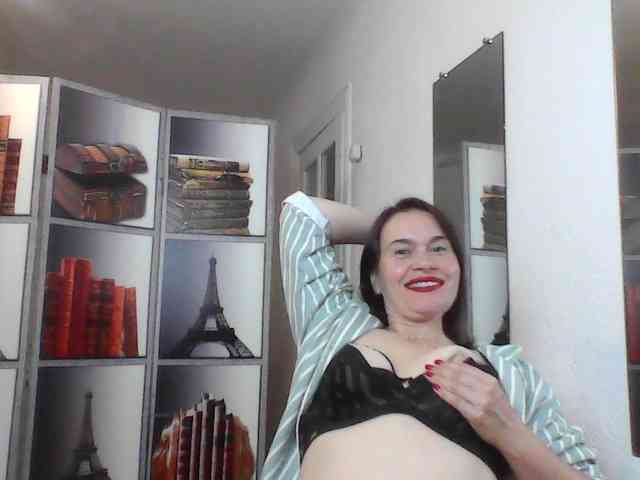 HelenMoo webcam