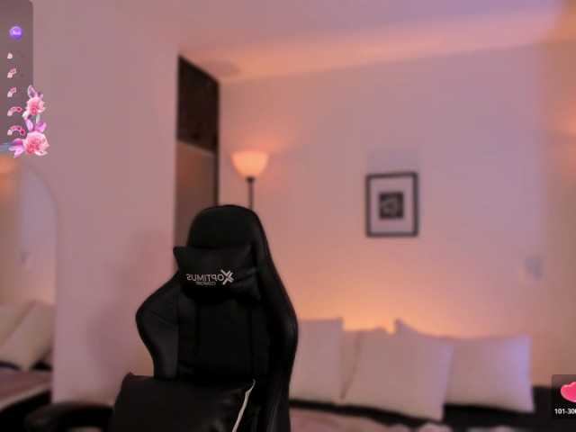 saracavali webcam bongacams model stream image