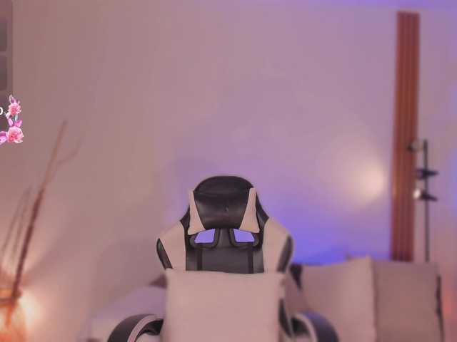 le modèle saracavali est en webcam porno dans un show sur le site bongacams, il possède les tags suivants: Latino/Hispanic,Brunette,Shaved