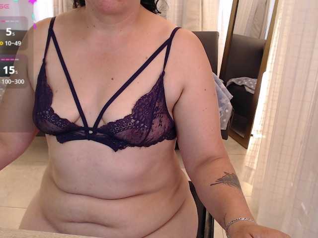 kamy-loort live cam on BongaCams