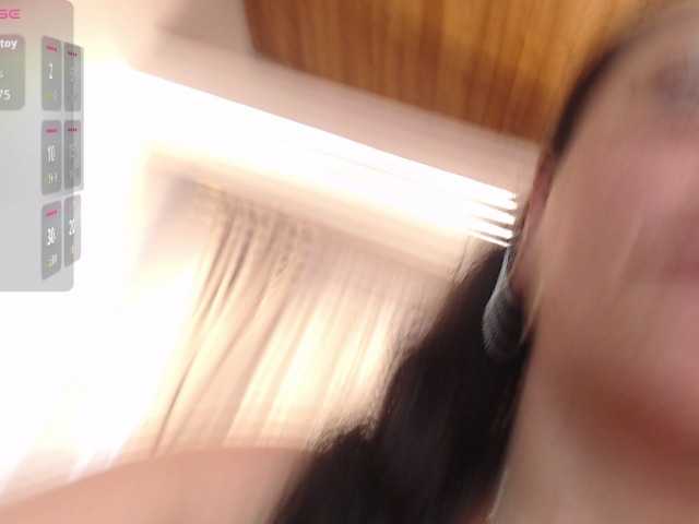 kamy-loort live cam on BongaCams