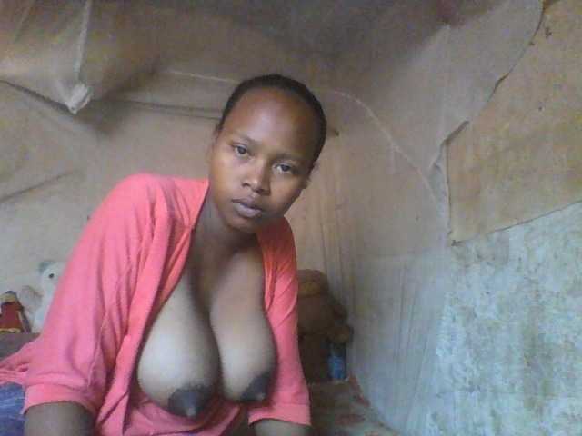 Asminah1 live cam on BongaCams