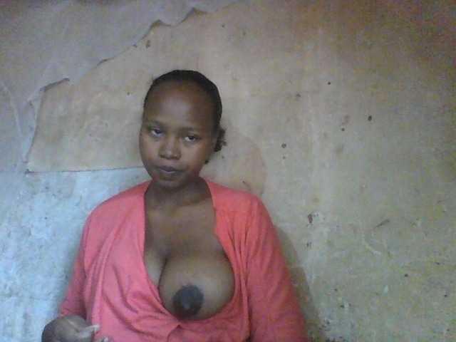 Asminah1 live cam on BongaCams