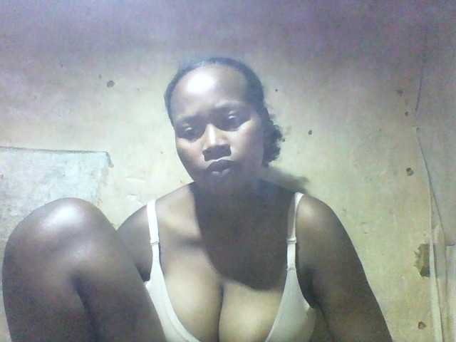 Asminah1 live cam on BongaCams