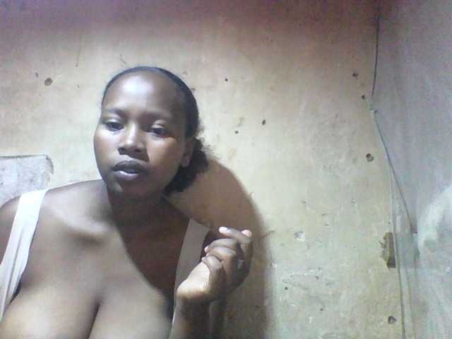 Asminah1 live cam on BongaCams