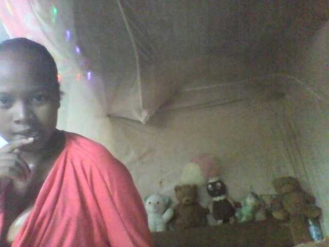 Asminah1 live cam on BongaCams