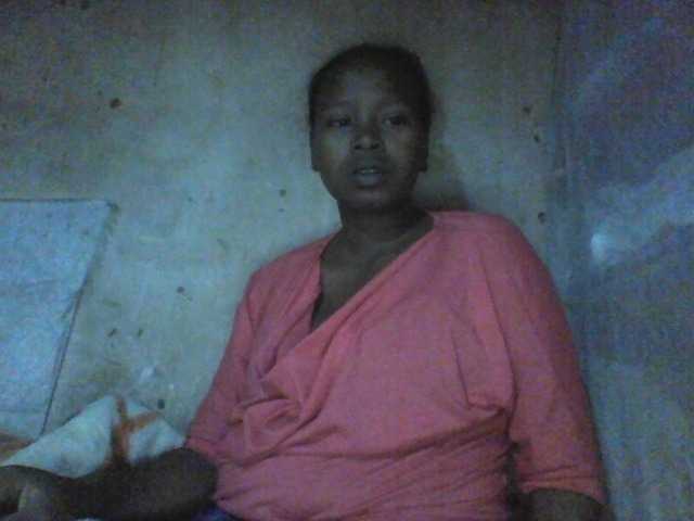 Asminah1 live cam on BongaCams