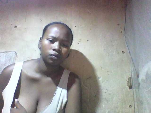 Asminah1 live cam on BongaCams