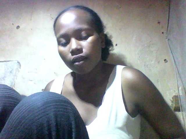 Asminah1 live cam on BongaCams