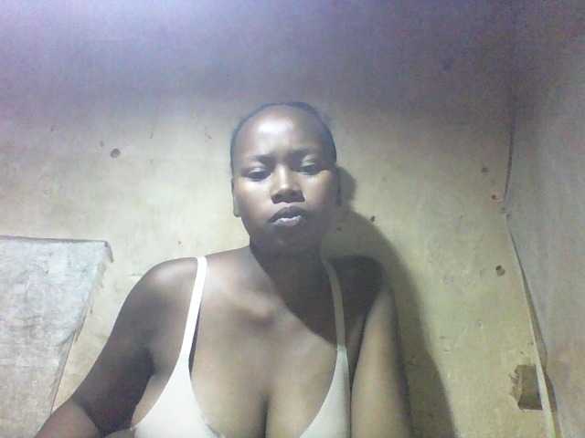 Asminah1 live cam on BongaCams